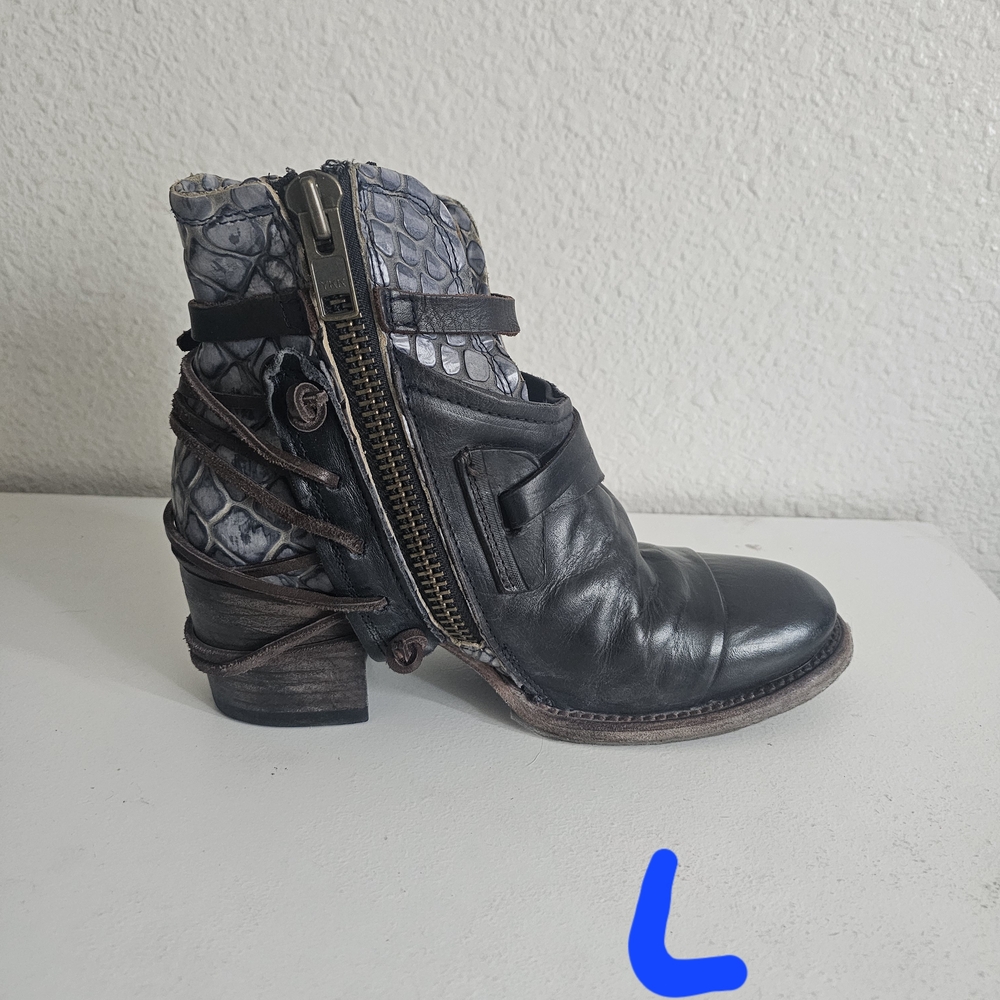 Freebird by Steven Black Leather Ankle Boots - Picture 5 of 13